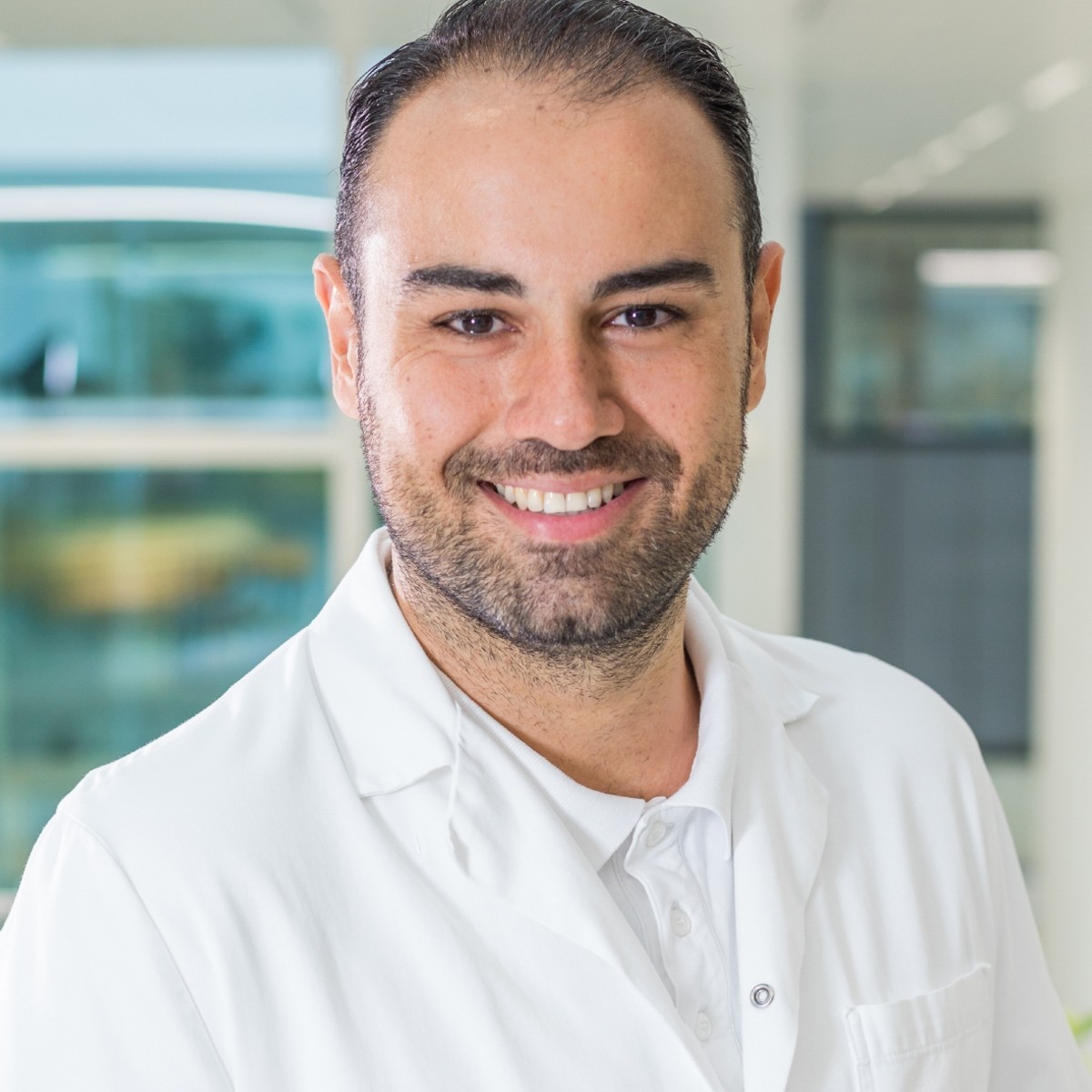 Dr.med. univ. Danyel Azar